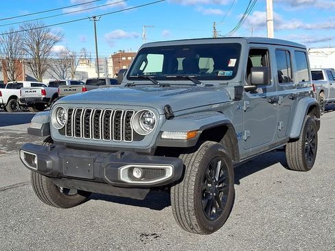 Used 2025 Jeep Wrangler Sahara 4xe w/ Safety Group image 36