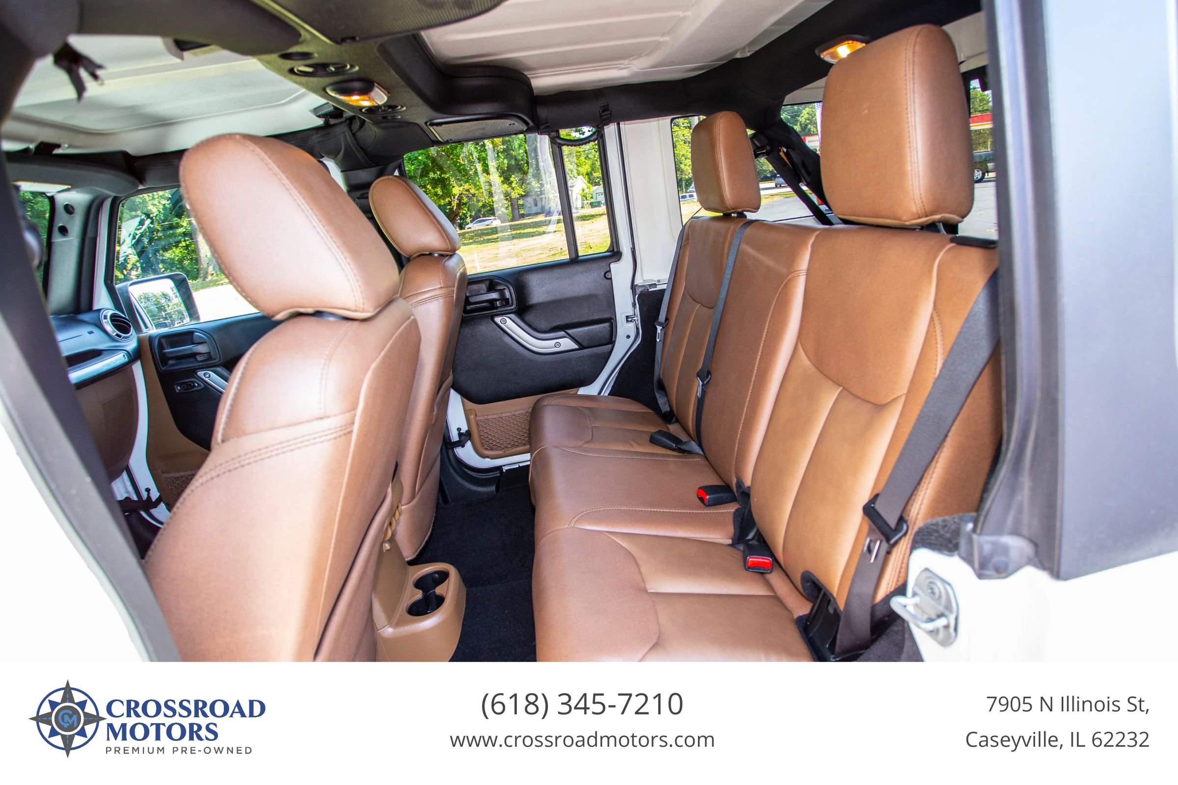 Used 2018 Jeep Wrangler Unlimited Sahara w/ Connectivity Group AWD/4WD image 18