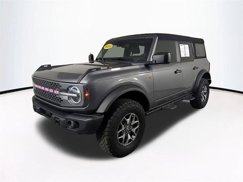 Used 2025 Ford Bronco Badlands AWD/4WD image 9