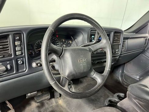 Used 2002 Chevrolet Silverado 2500 LS w/ Snow Plow Prep Pkg AWD/4WD image 10