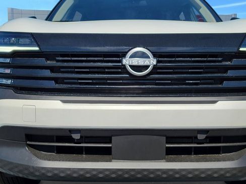 New 2025 Nissan Kicks SV image 10