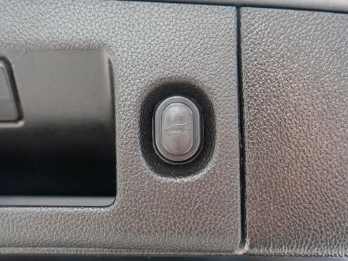 Used 2019 GMC Yukon Denali w/ Open Road Package image 38