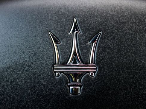Used 2020 Maserati Quattroporte S GranSport Q4 AWD/4WD image 35