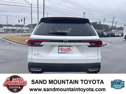 Used 2024 Toyota Grand Highlander MAX Platinum image 4