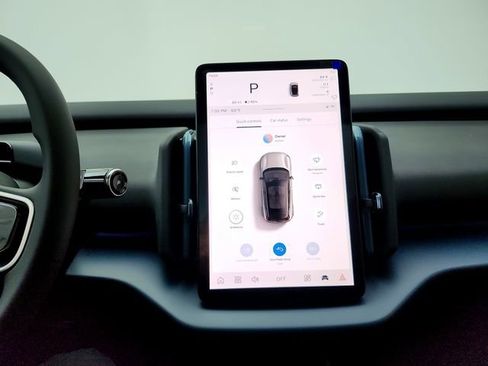 New 2026 Volvo EX30 Plus w/ Protection Package image 23