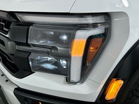 Used 2025 Ford F150 Raptor AWD/4WD image 26
