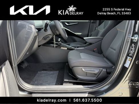 New 2026 Kia Niro LX FWD image 17