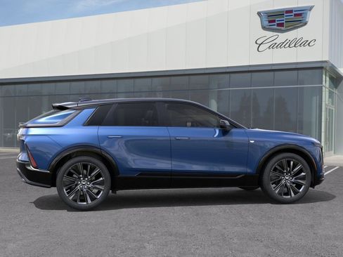 New 2026 Cadillac Lyriq Signature Sport image 6