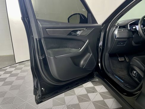 Used 2022 Jaguar F-PACE SVR AWD/4WD image 13