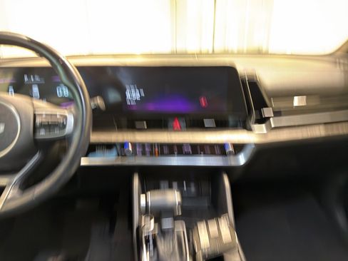 Used 2024 Kia Sportage X-Line w/ X-Line Premium Package image 18