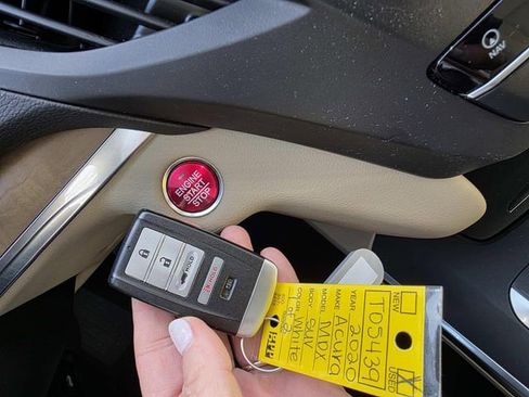 Used 2020 Acura MDX FWD w/ Technology Package image 17