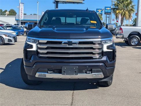 Used 2022 Chevrolet Silverado 1500 High Country w/ High Country Premium Package image 8
