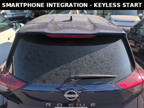 Used 2024 Nissan Rogue SV FWD image 5
