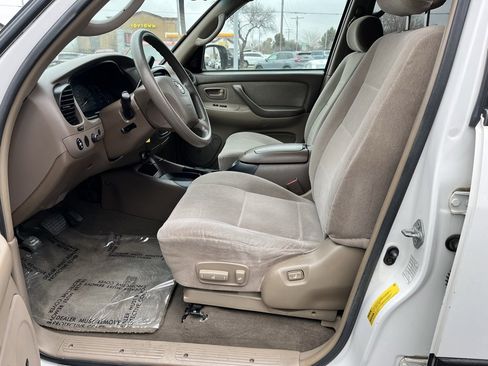 Used 2004 Toyota Sequoia SR5 image 9
