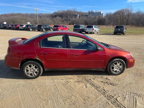Used 2005 Dodge Neon SXT image 5