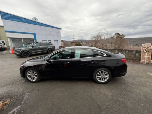 Used 2024 Chevrolet Malibu LT image 2