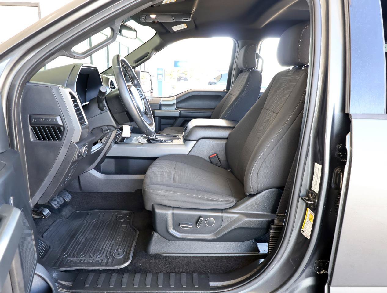 Used 2017 Ford F150 XLT w/ Equipment Group 302A Luxury AWD/4WD image 13