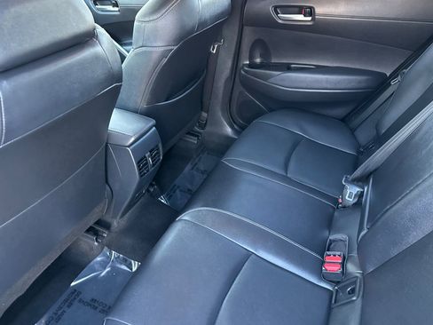 Used 2023 Toyota Corolla Cross XLE image 11