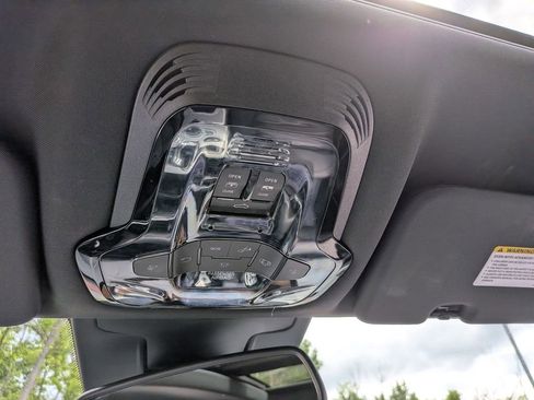 Used 2023 Alfa Romeo Stelvio Veloce AWD/4WD image 15