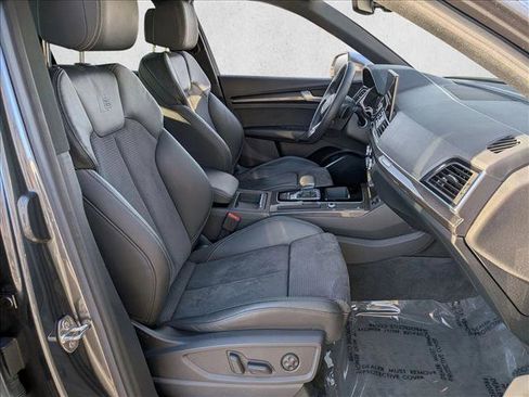 Used 2022 Audi SQ5 Premium image 23