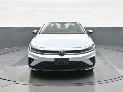 Used 2025 Volkswagen Jetta Sport image 2