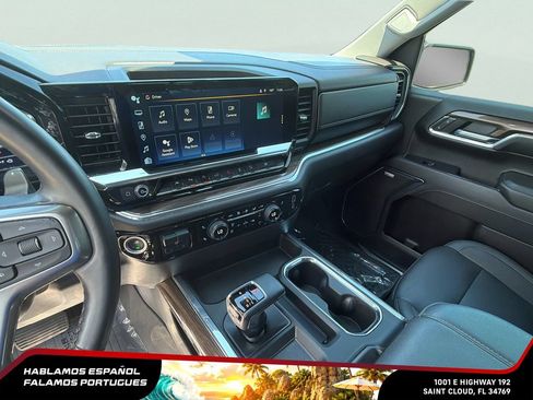 Used 2024 Chevrolet Silverado 1500 LT Trail Boss w/ LT Trail Boss Premium Package AWD/4WD image 20