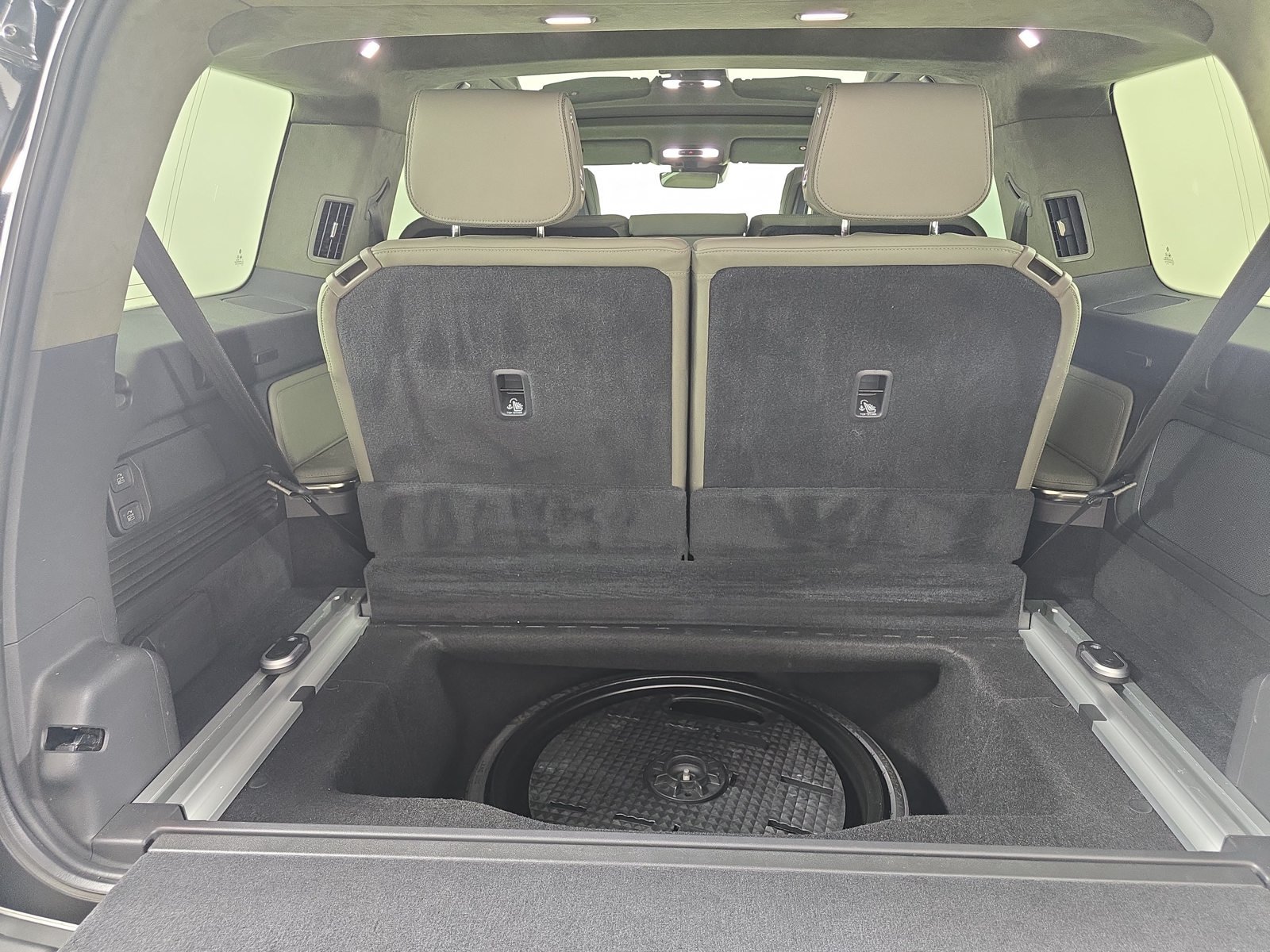 Used 2022 Rivian R1S Launch Edition Quad AWD/4WD image 27