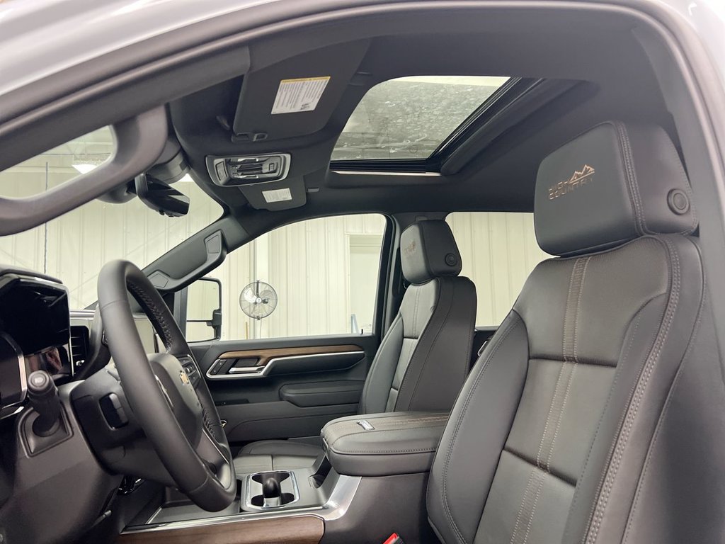 New 2026 Chevrolet Silverado 2500 High Country w/ High Country Premium Package AWD/4WD image 20