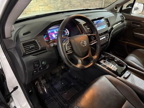 Used 2021 Honda Pilot Touring image 14