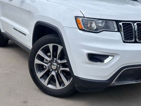 Used 2018 Jeep Grand Cherokee Limited image 4