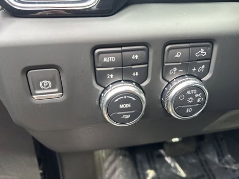 Used 2023 GMC Sierra 1500 Denali w/ Denali Reserve Package image 11