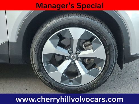 Certified 2024 Volvo XC40 B5 Core image 8