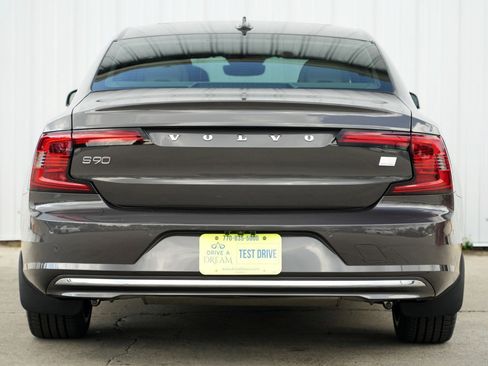 Used 2024 Volvo S90 T8 Ultimate image 11