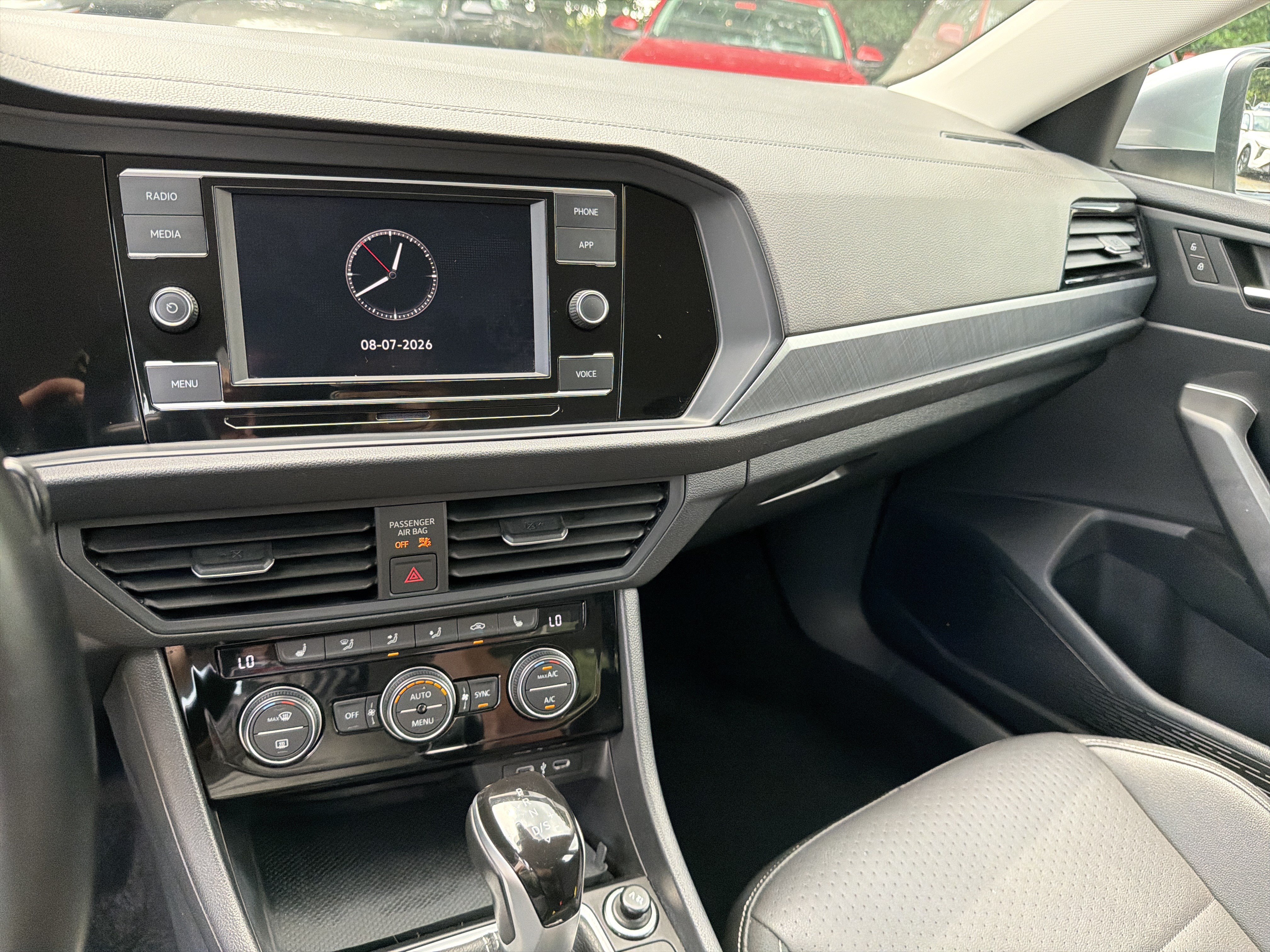 Used 2024 Volkswagen Jetta SE FWD image 28