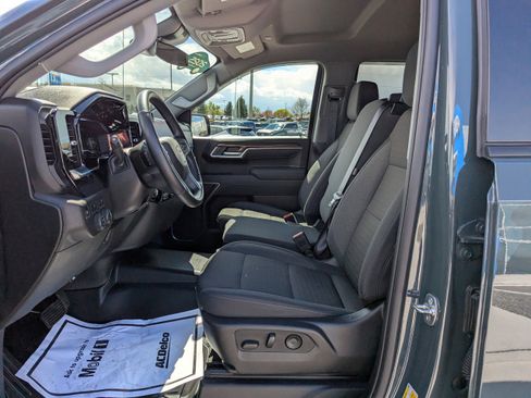 Used 2025 Chevrolet Silverado 1500 LT image 12