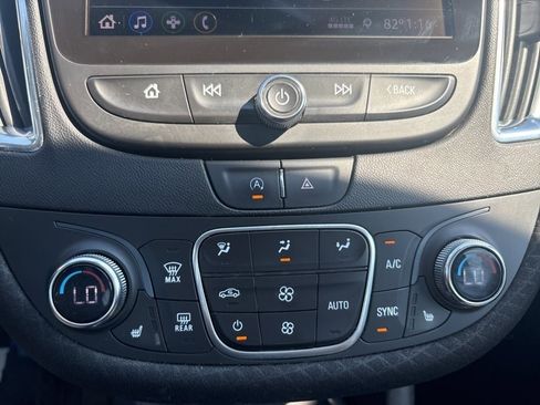 Used 2020 Chevrolet Malibu LT image 32