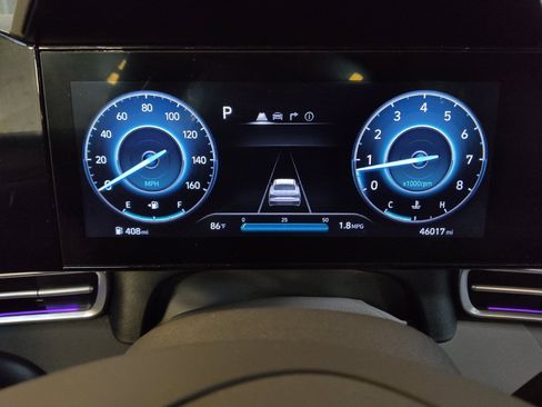 Used 2025 Hyundai Elantra SEL FWD image 23