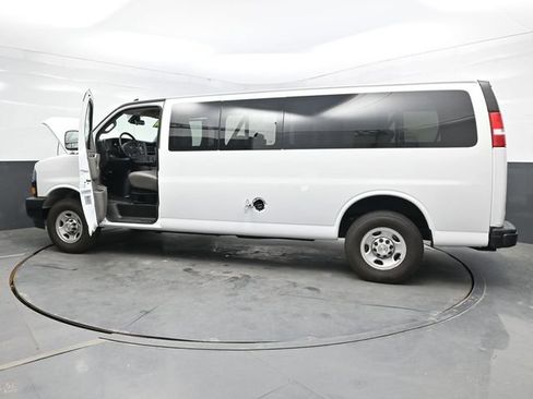 Used 2024 Chevrolet Express 3500 LS RWD image 49