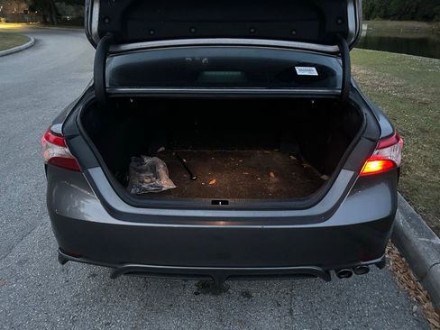 Used 2019 Toyota Camry SE image 10