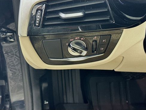 Used 2021 BMW 530i xDrive w/ Convenience Package image 14