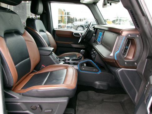 Used 2022 Ford Bronco Outer Banks AWD/4WD image 19