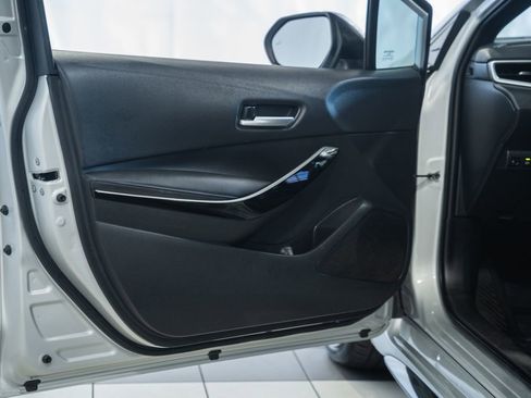 Used 2021 Toyota Corolla XSE FWD image 35