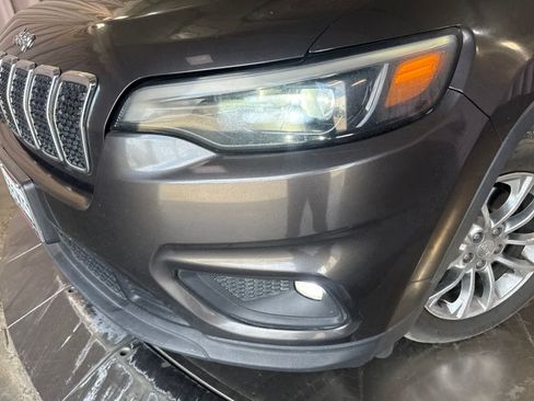 Used 2019 Jeep Cherokee Latitude Plus FWD image 8
