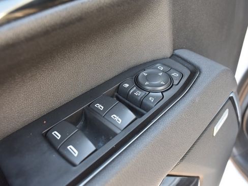 Used 2025 GMC Sierra 2500 AT4 AWD/4WD image 16