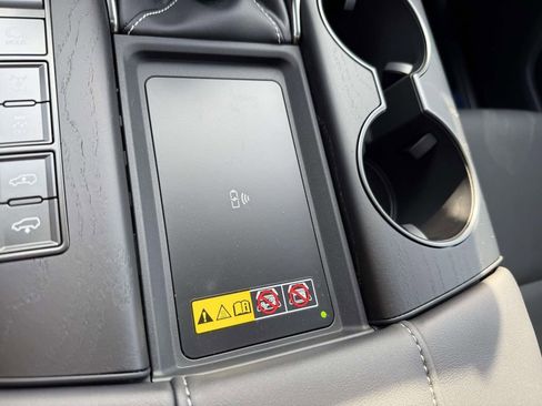 New 2025 Lexus LX 600 4WD w/ Luxury Package image 18