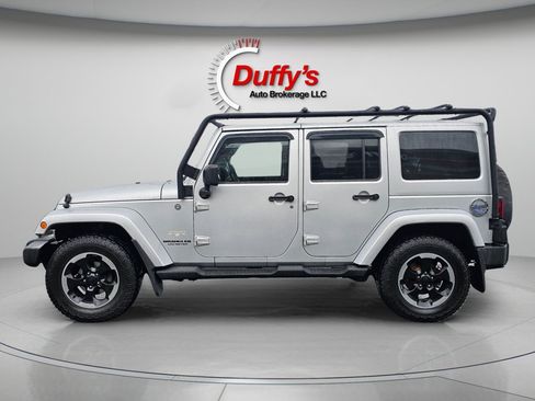 Used 2012 Jeep Wrangler Unlimited Sahara w/ Dual Top Group image 14