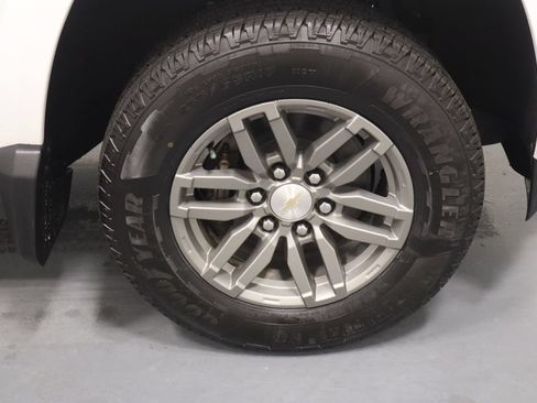 Used 2023 Chevrolet Colorado LT w/ LT Convenience Package II AWD/4WD image 28