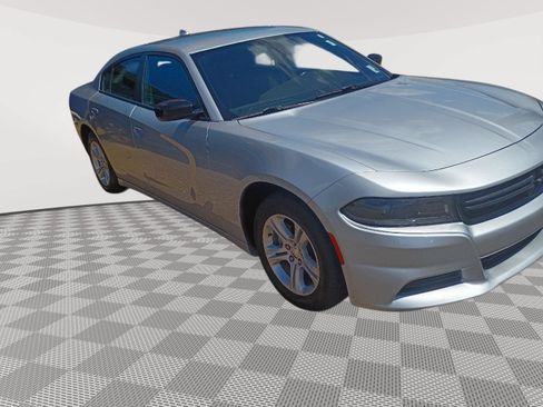 Used 2023 Dodge Charger SXT RWD image 3