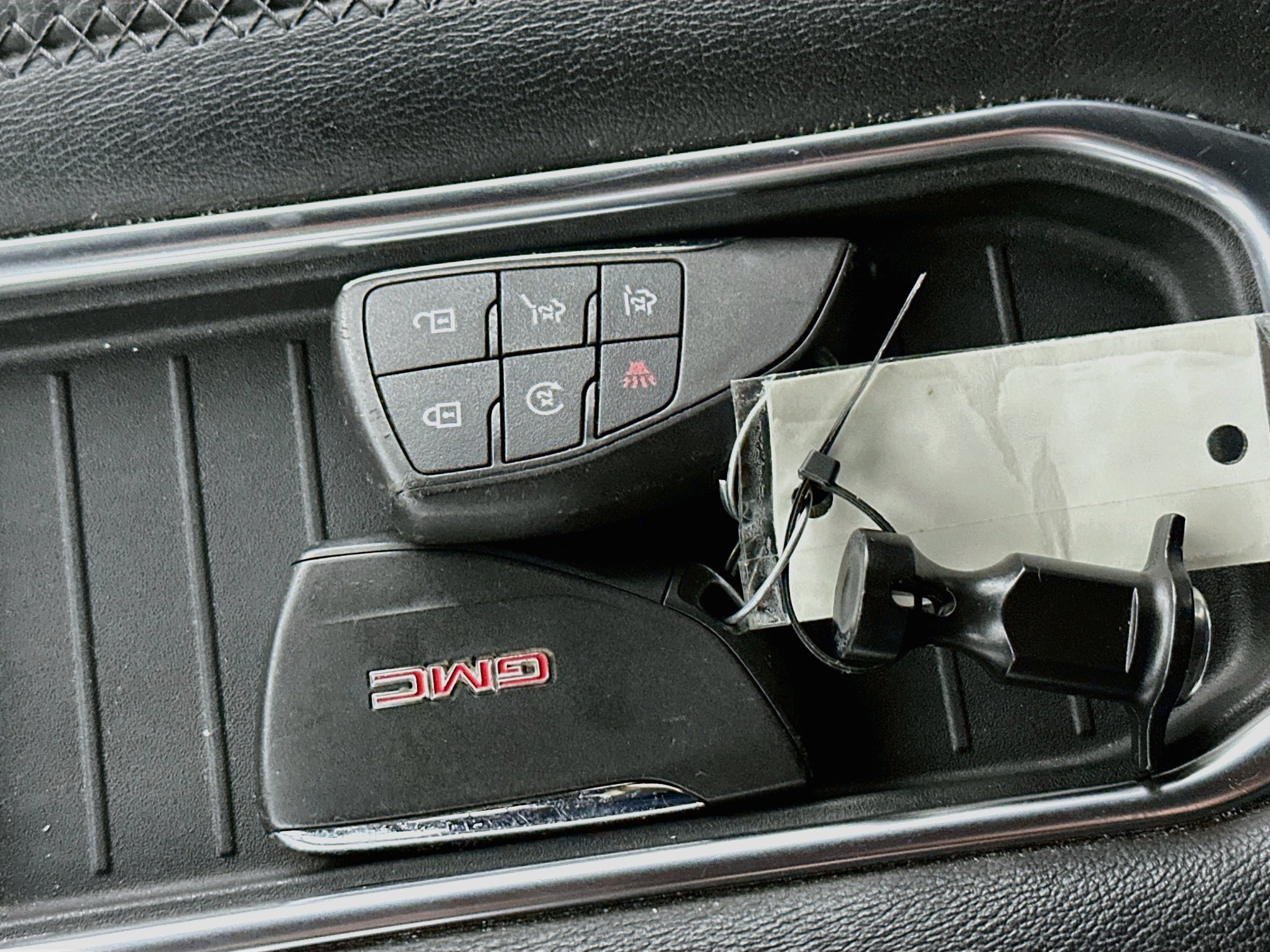 Used 2021 GMC Yukon Denali AWD/4WD image 25