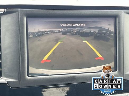 Used 2023 Chrysler Voyager LX image 32